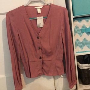 Women’s button up blouse